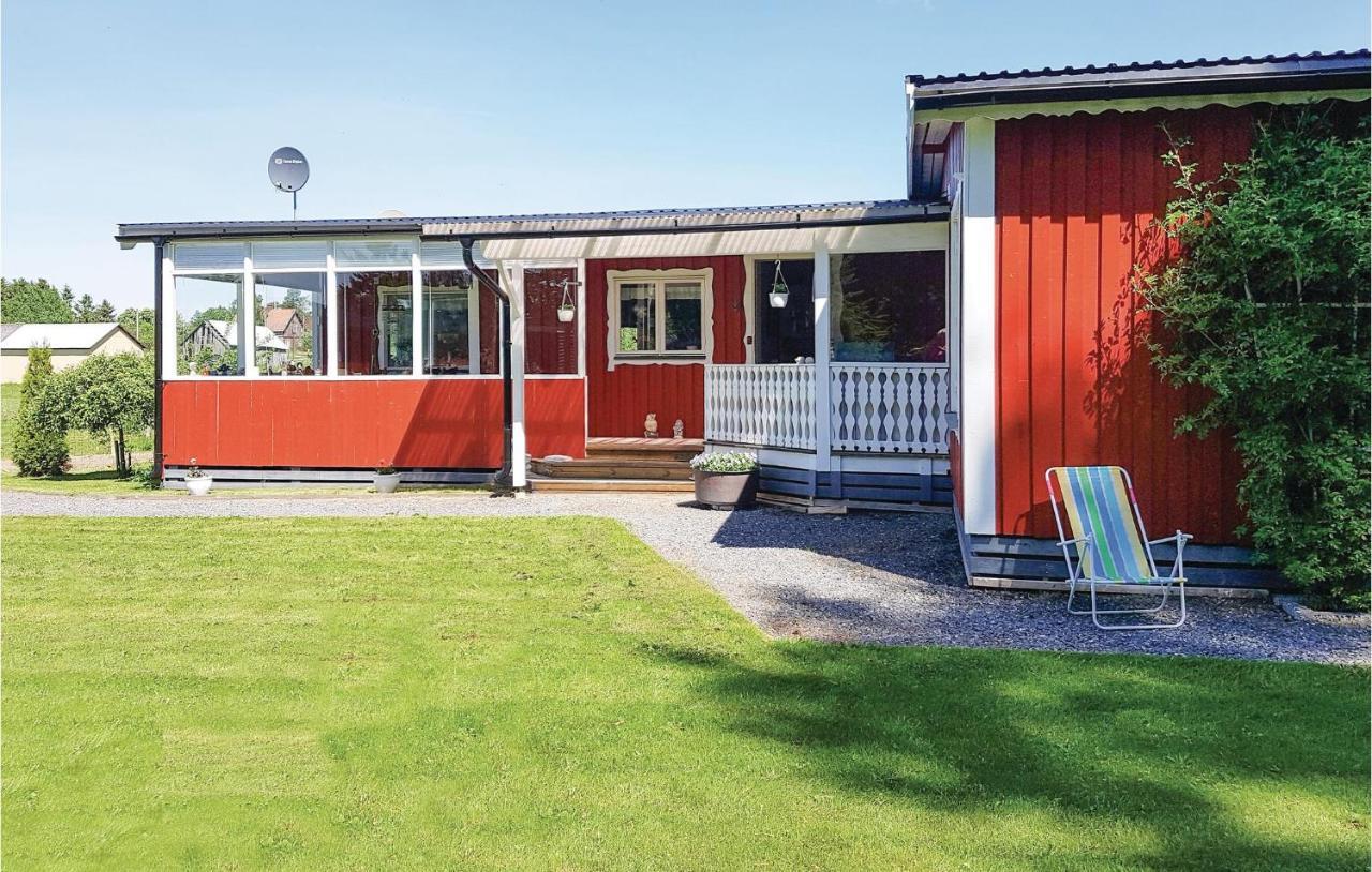 Awesome Home In Sffle With 2 Bedrooms And Wifi Säffle Eksteriør bilde